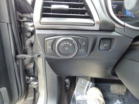 Used 2017 Ford Fusion SE w/ Equipment Group 201A FWD image 25
