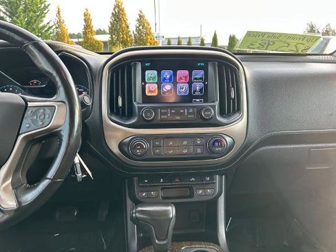 Used 2017 GMC Canyon Denali image 24