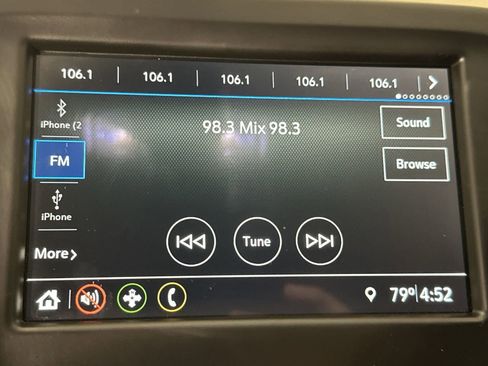 Used 2019 Chevrolet Equinox LT image 16