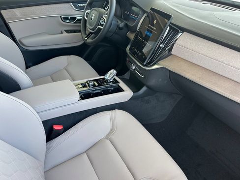 New 2026 Volvo XC90 B5 Plus w/ Protection Package AWD/4WD image 17