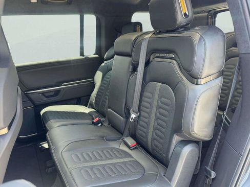 Used 2025 Rivian R1S Adventure AWD/4WD image 42