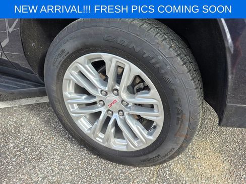 Certified 2024 GMC Yukon XL SLT w/ SLT Luxury Package image 7