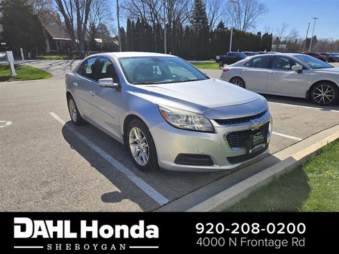 Used 2015 Chevrolet Malibu LT w/ Power Convenience Package image 1