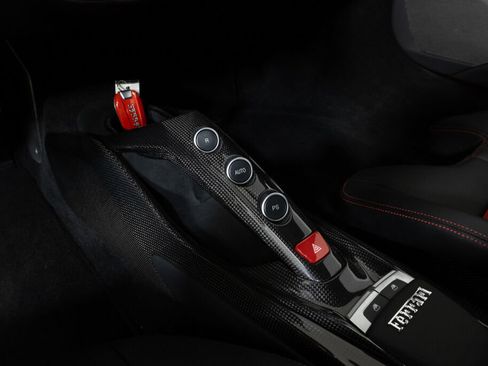 Used 2017 Ferrari 488 GTB image 38