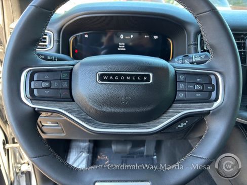 Used 2023 Jeep Wagoneer L Series II image 27