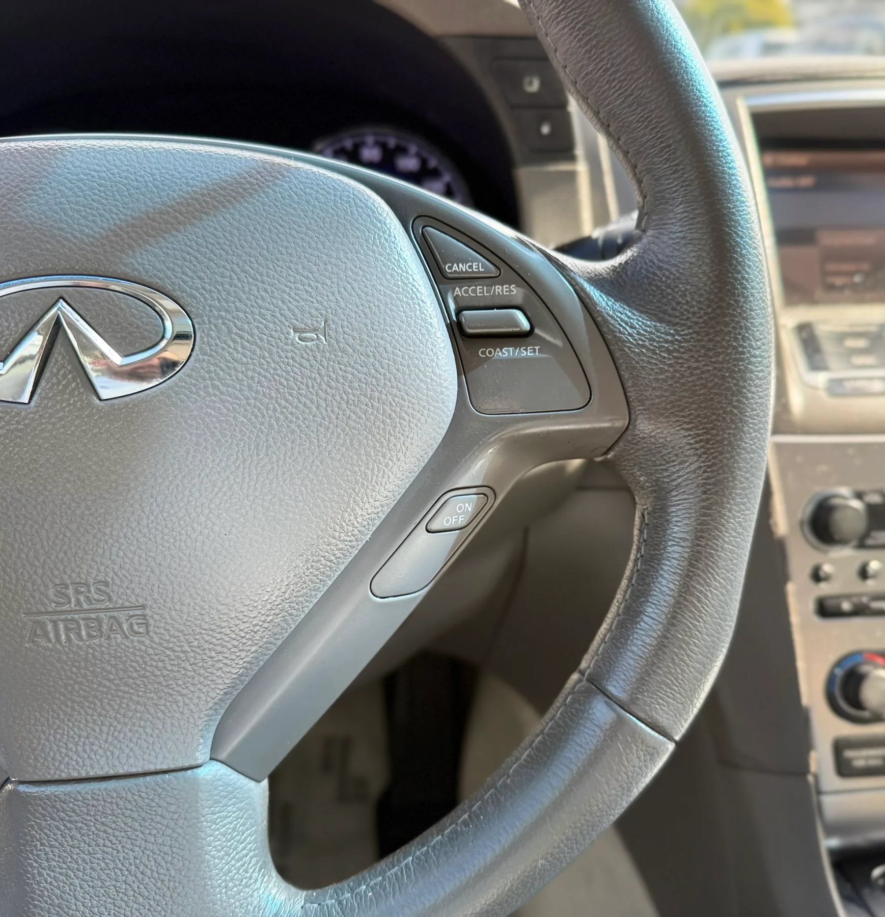 Used 2010 INFINITI G37 Journey w/ Premium Pkg RWD image 15