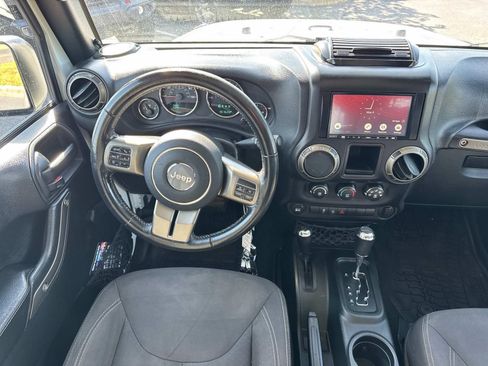 Used 2018 Jeep Wrangler Unlimited Sport AWD/4WD image 20