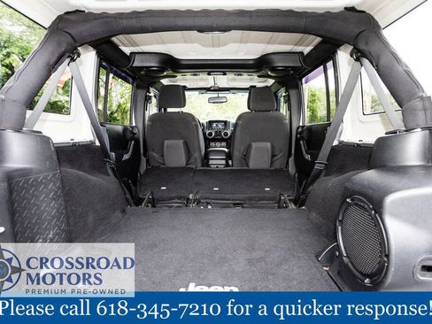 Used 2014 Jeep Wrangler Unlimited Sahara w/ Connectivity Group AWD/4WD image 28