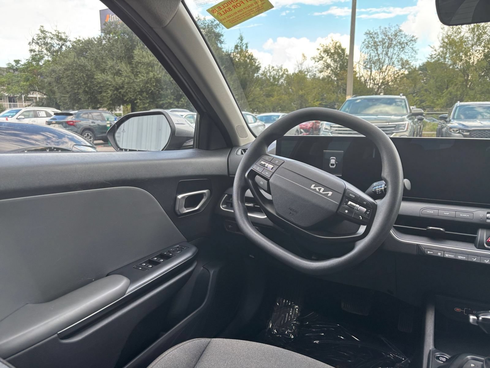 Used 2025 Kia K4 FWD image 32