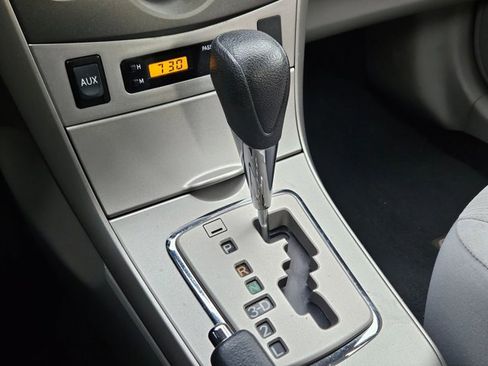 Used 2011 Toyota Corolla LE w/ Preferred Accessory Pkg image 10