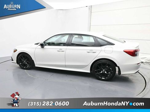 Used 2024 Honda Civic Sport image 14