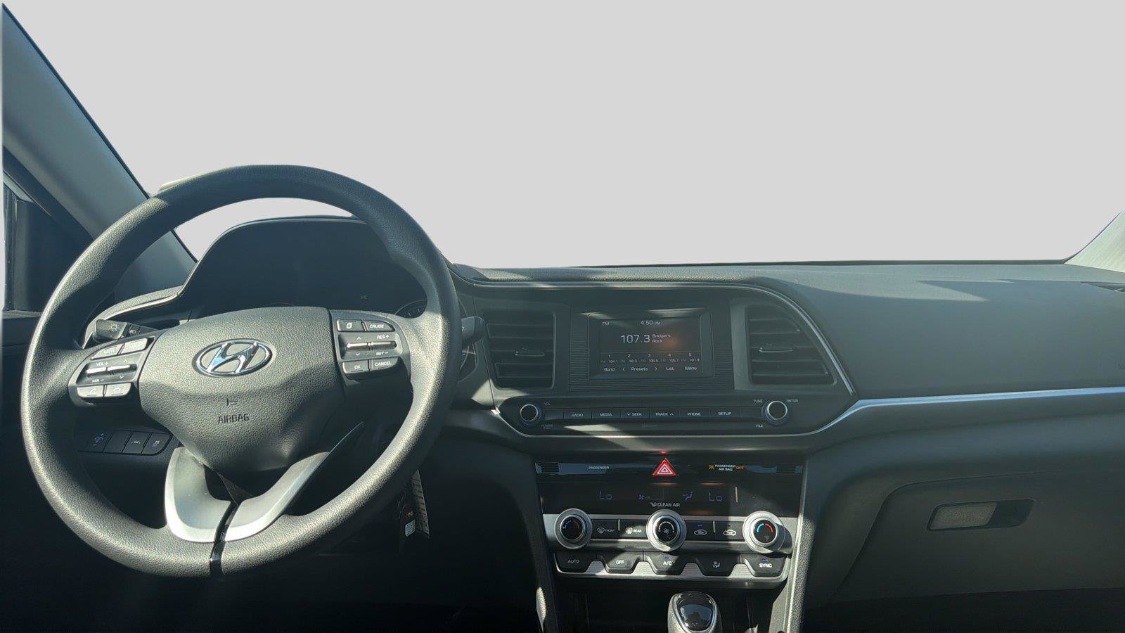 Used 2020 Hyundai Elantra SE w/ Cargo Package (C1) FWD image 9