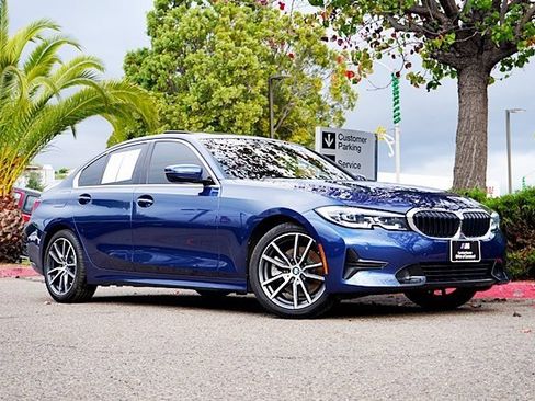 Used 2022 BMW 330i Sedan w/ Driving Assistance Package image 2