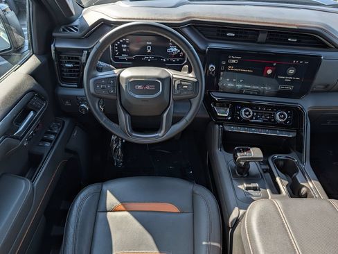 Used 2024 GMC Sierra 1500 AT4 w/ Technology Package AWD/4WD image 18