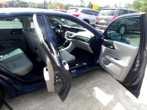 Used 2015 Honda Accord EX-L image 6