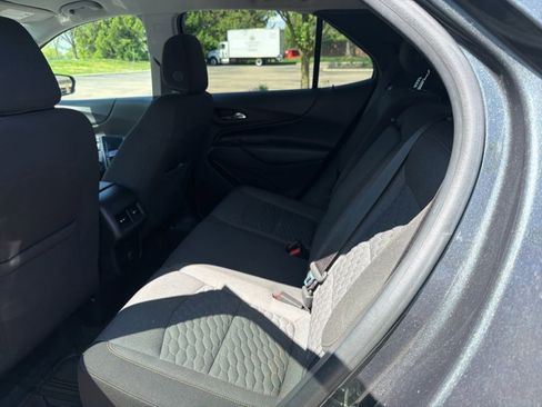 Used 2018 Chevrolet Equinox LT image 17