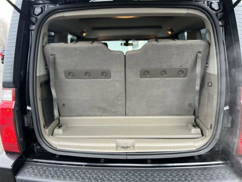 Used 2006 Jeep Commander image 22