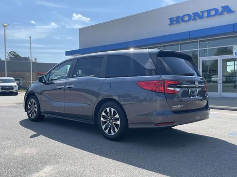 Used 2023 Honda Odyssey EX-L image 4