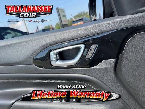 Used 2023 Jeep Compass High Altitude AWD/4WD image 14