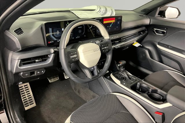 New 2027 Kia K4 GT-Line Turbo FWD image 8