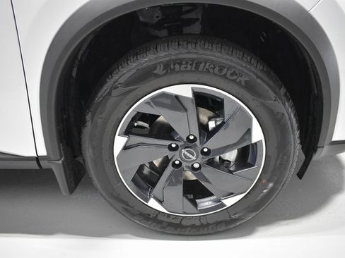 New 2026 Nissan Rogue SV image 10