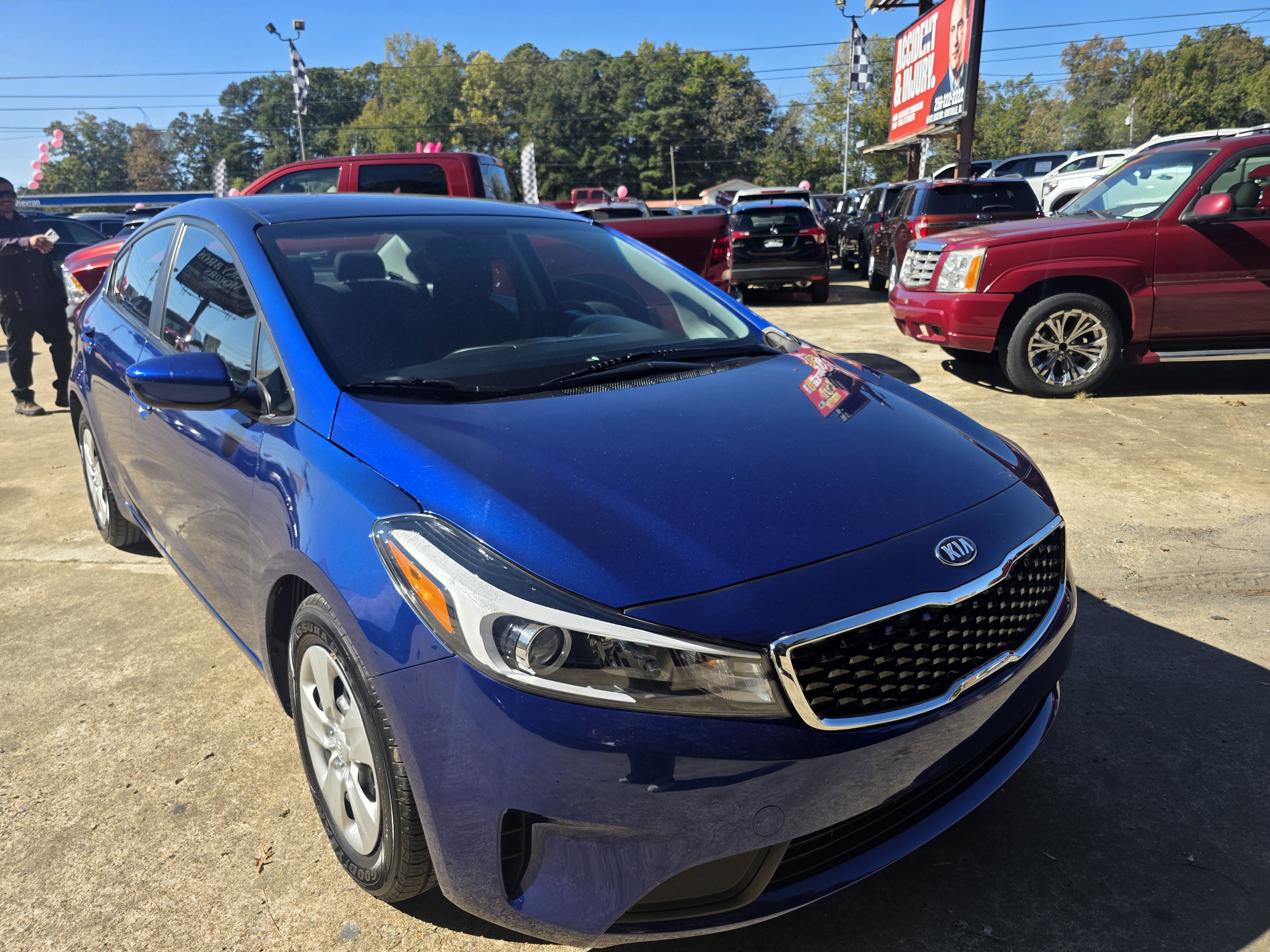 Used 2017 Kia Forte LX FWD image 3