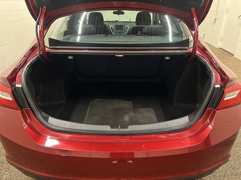 Used 2017 Chevrolet Malibu LT image 10