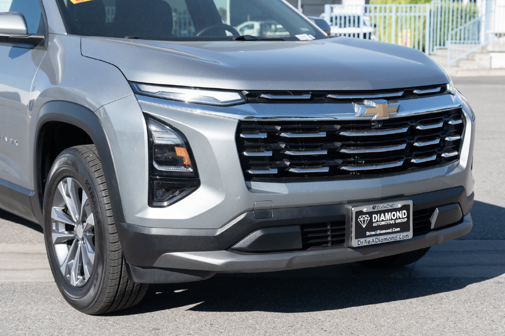 Used 2025 Chevrolet Equinox LT w/ Convenience Package II FWD image 9