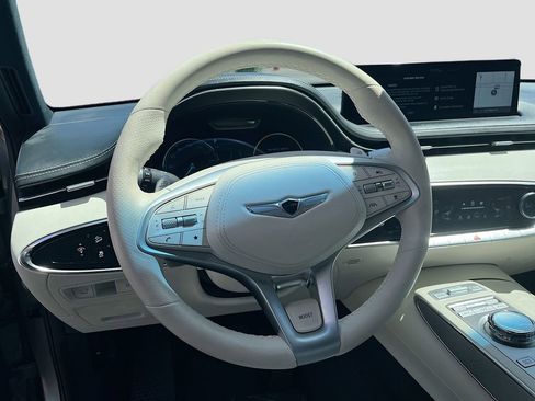 Used 2025 Genesis Electrified GV70 w/ Prestige Package AWD/4WD image 11