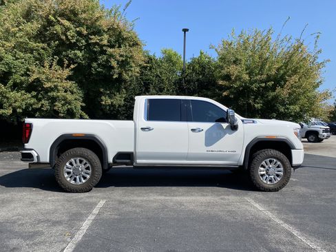 Used 2023 GMC Sierra 2500 Denali w/ Denali Ultimate Package AWD/4WD image 10