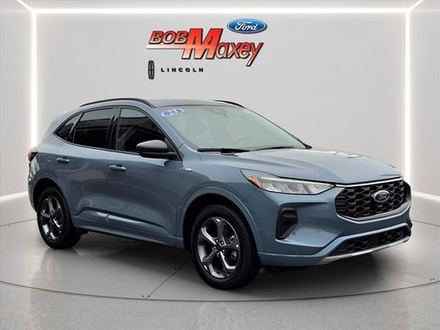 Used 2023 Ford Escape ST-Line w/ Tech Pack #1 image 3