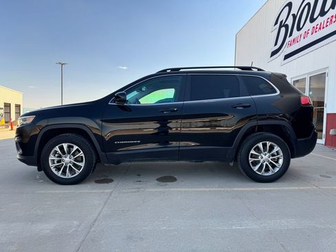 Used 2022 Jeep Cherokee Latitude Lux w/ Sun & Sound Group AWD/4WD image 8