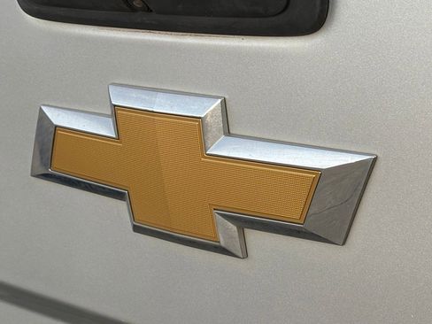 Used 2017 Chevrolet Silverado 1500 LT w/ Texas Edition image 10