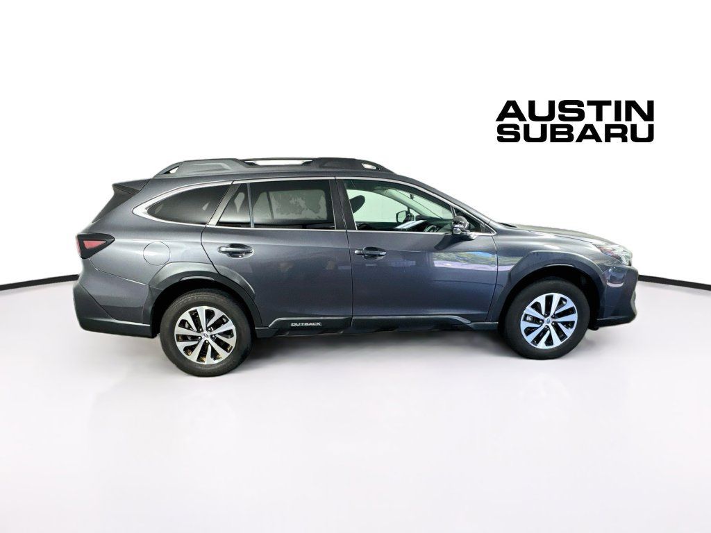 Used 2023 Subaru Outback Premium AWD/4WD image 8