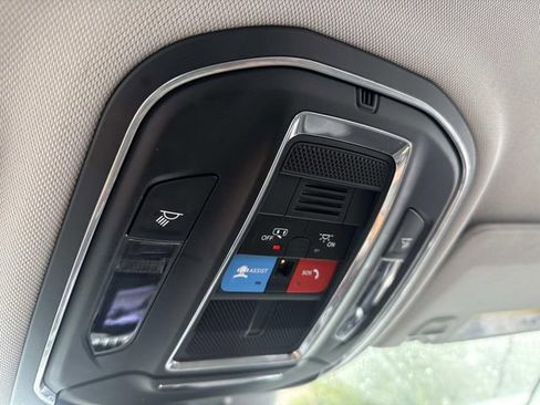 Used 2023 Jeep Grand Cherokee L Laredo image 28