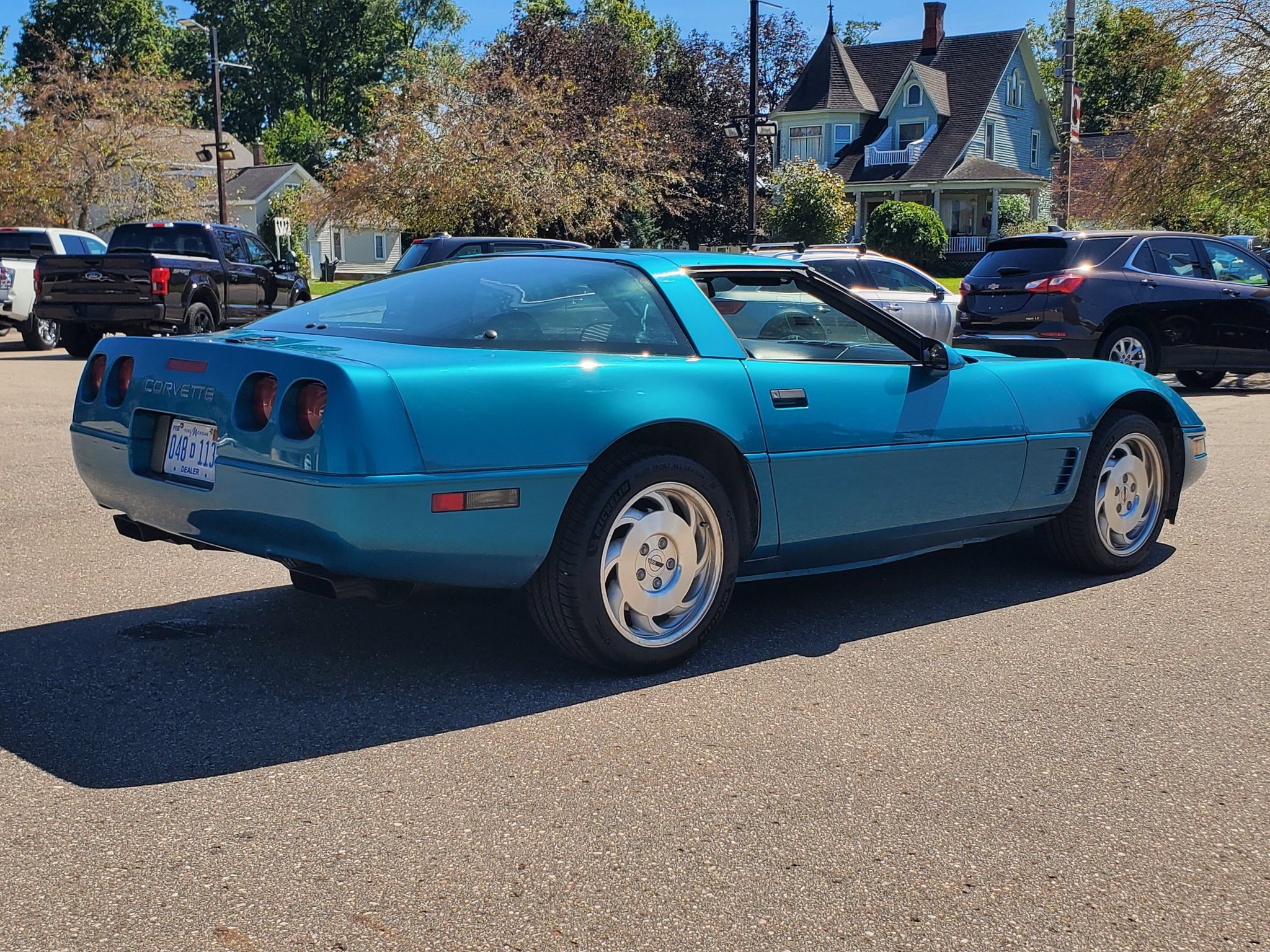 Used 1995 Chevrolet Corvette Coupe RWD image 4