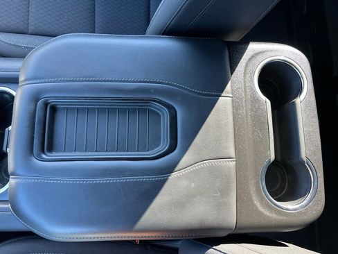 Used 2023 Chevrolet Suburban LS image 32