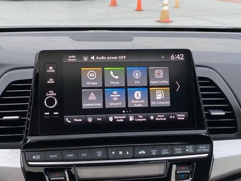 Used 2025 Honda Odyssey EX-L image 14
