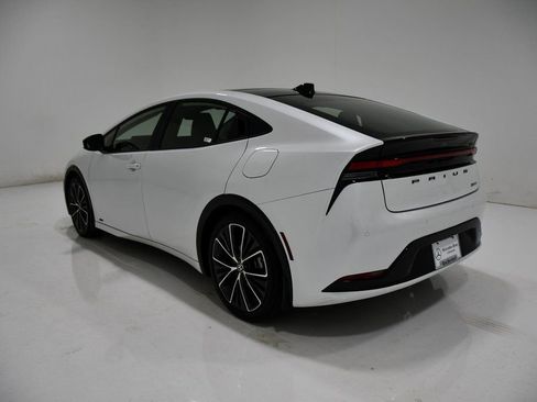 Used 2024 Toyota Prius XLE image 3