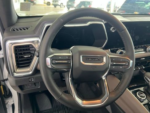 Used 2026 GMC Canyon Denali image 11