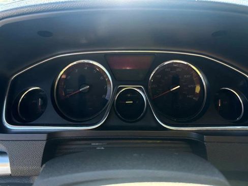 Used 2016 GMC Acadia SLE image 11