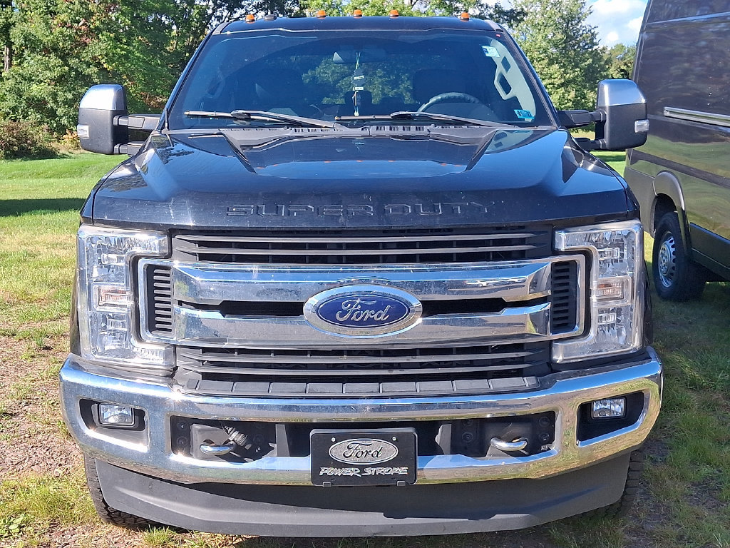 Used 2018 Ford F250 XLT w/ XLT Premium Package AWD/4WD image 3