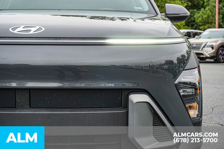 Used 2025 Hyundai Kona SEL FWD image 11