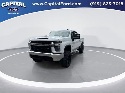 Used 2021 Chevrolet Silverado 2500 LT w/ Fleet Comfort Package AWD/4WD image 4