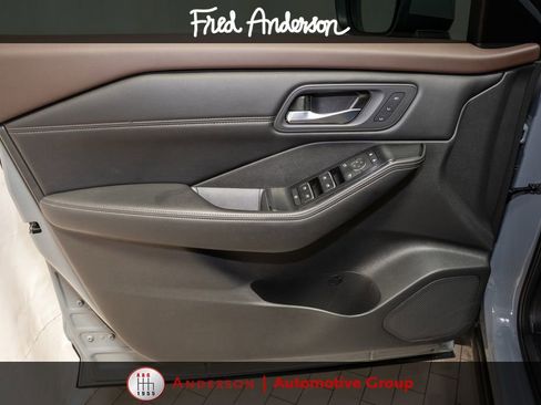 Used 2022 Nissan Rogue SL w/ SL Premium Package FWD image 13