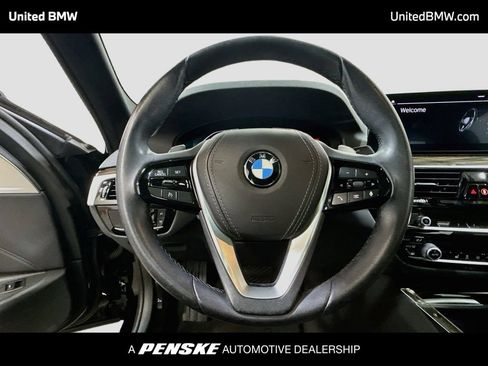 Used 2020 BMW 530i w/ Premium Package RWD image 6