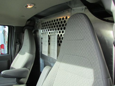 Used 2025 Chevrolet Express 2500 Extended w/ Communications Package image 13