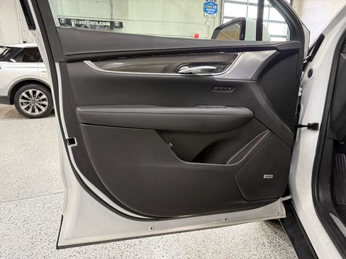 Used 2022 Cadillac XT5 Sportv image 9