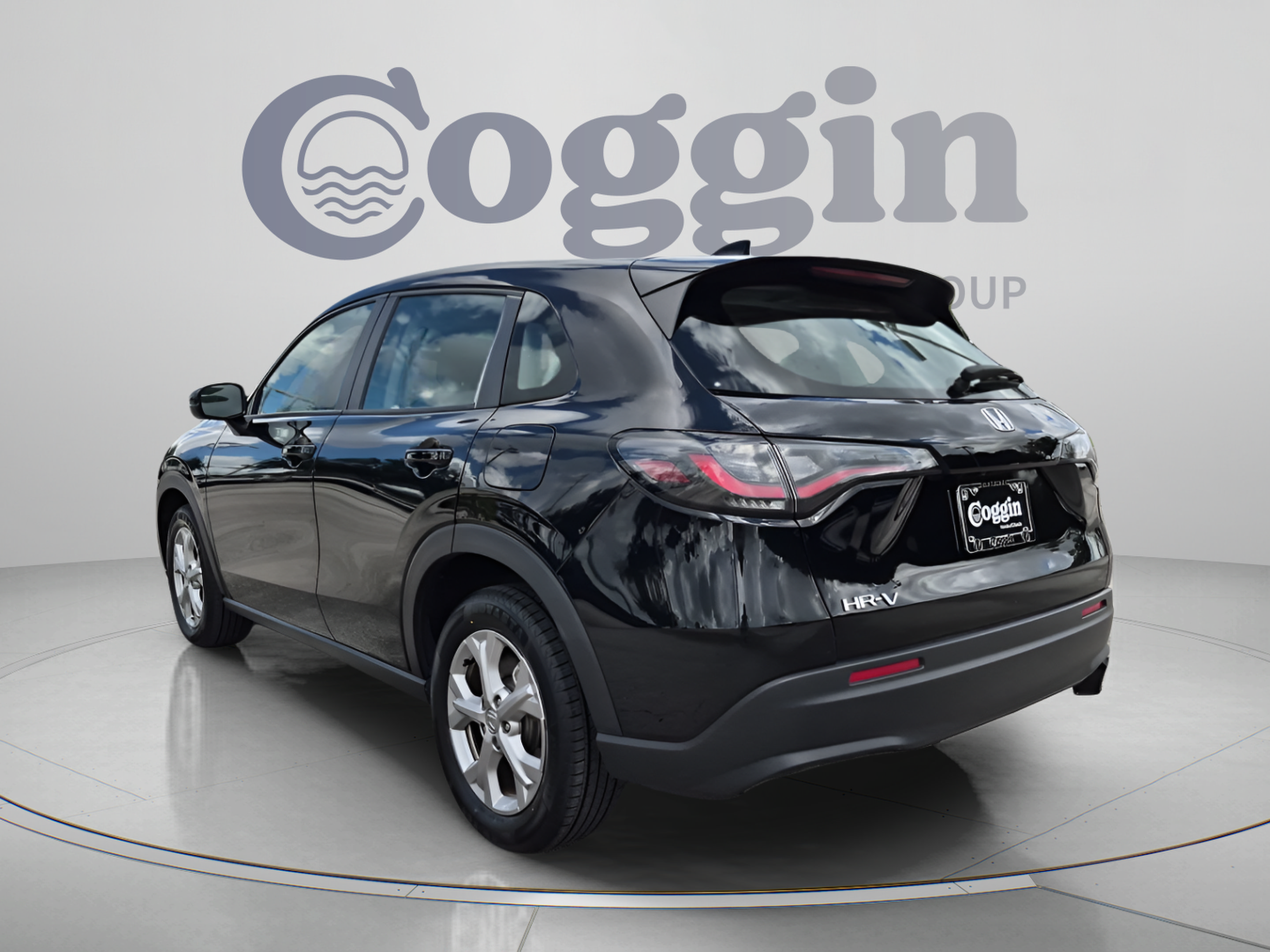 Certified 2025 Honda HR-V LX image 4