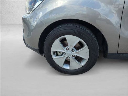 Used 2016 Kia Soul w/ Option Group 020 FWD image 22